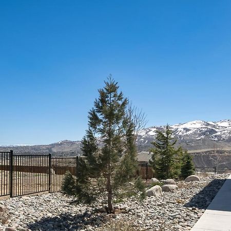 Luxury Retreat - King Beds, Hot Tub, & Pool - Family & Remote Work Friendly Apartment Reno Bagian luar foto