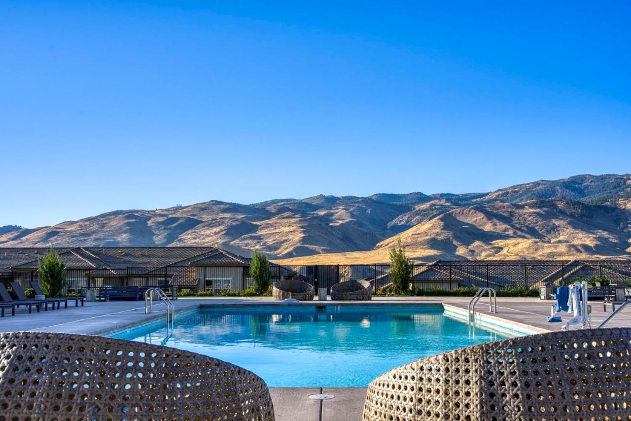 Luxury Retreat - King Beds, Hot Tub, & Pool - Family & Remote Work Friendly Apartment Reno Bagian luar foto