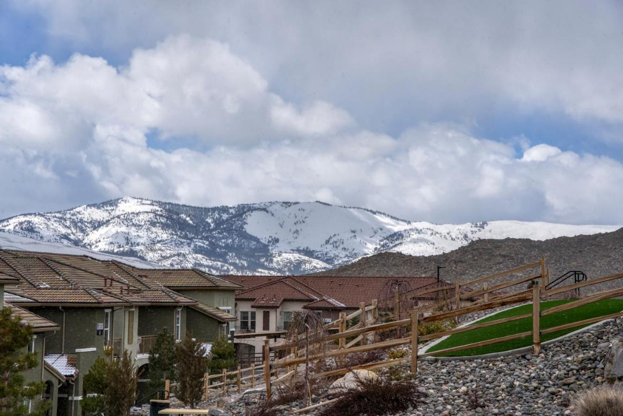 Luxury Retreat - King Beds, Hot Tub, & Pool - Family & Remote Work Friendly Apartment Reno Bagian luar foto