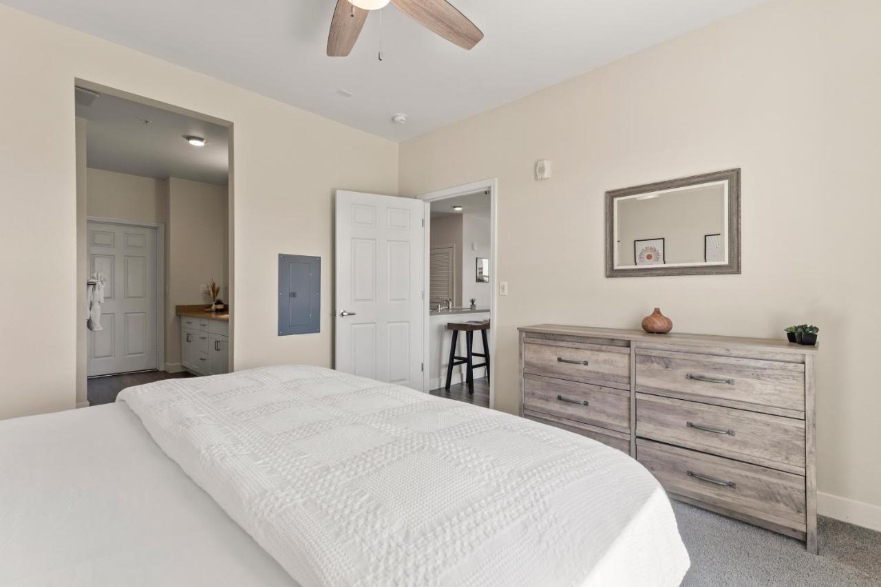 Luxury Retreat - King Beds, Hot Tub, & Pool - Family & Remote Work Friendly Apartment Reno Bagian luar foto