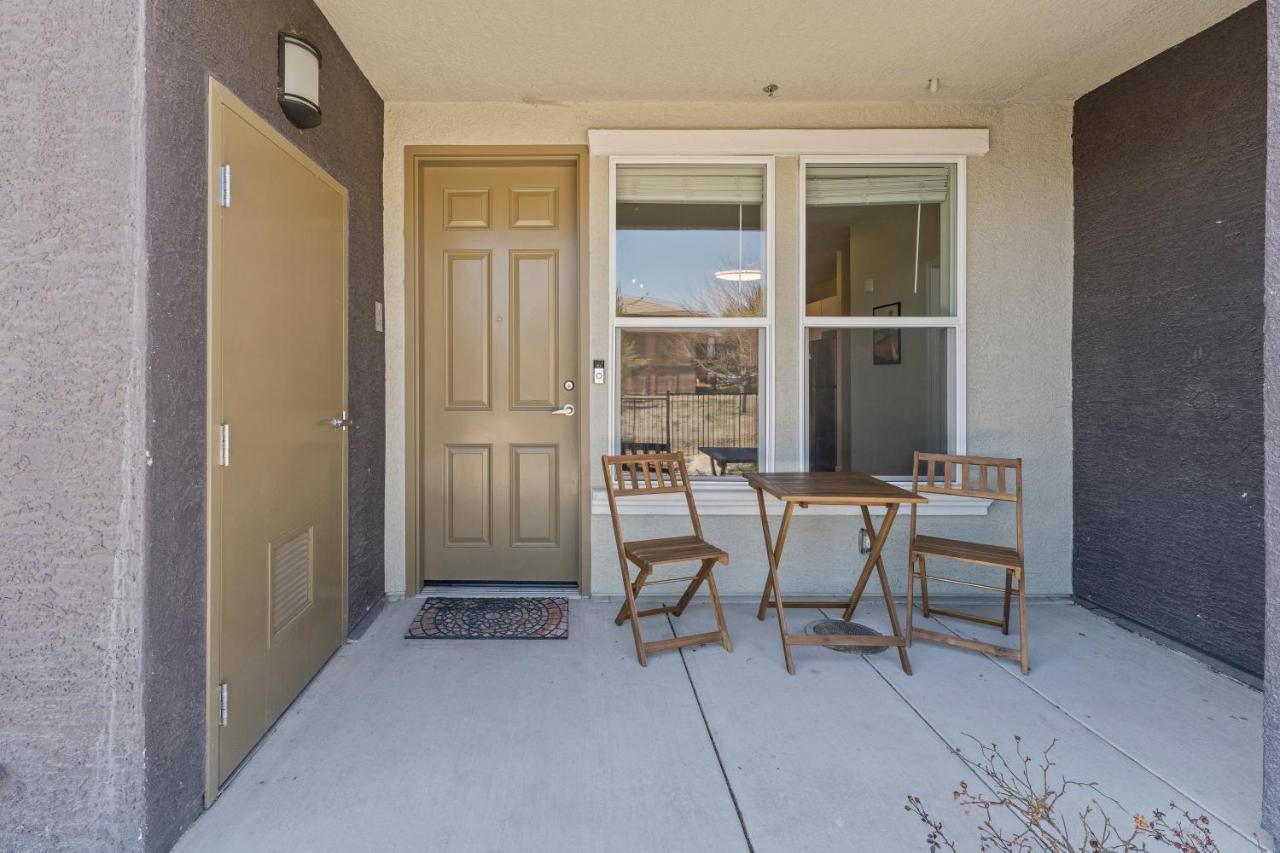 Luxury Retreat - King Beds, Hot Tub, & Pool - Family & Remote Work Friendly Apartment Reno Bagian luar foto